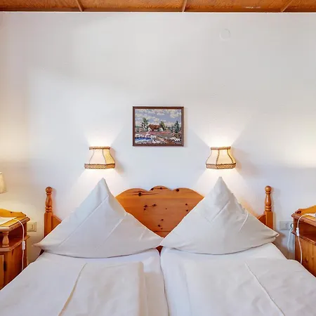 Gæstehus Im Grund 3*